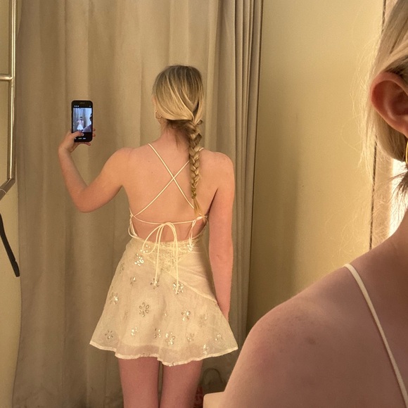 PRINCESS POLLY CREAM DRESS - Picture 2 of 5